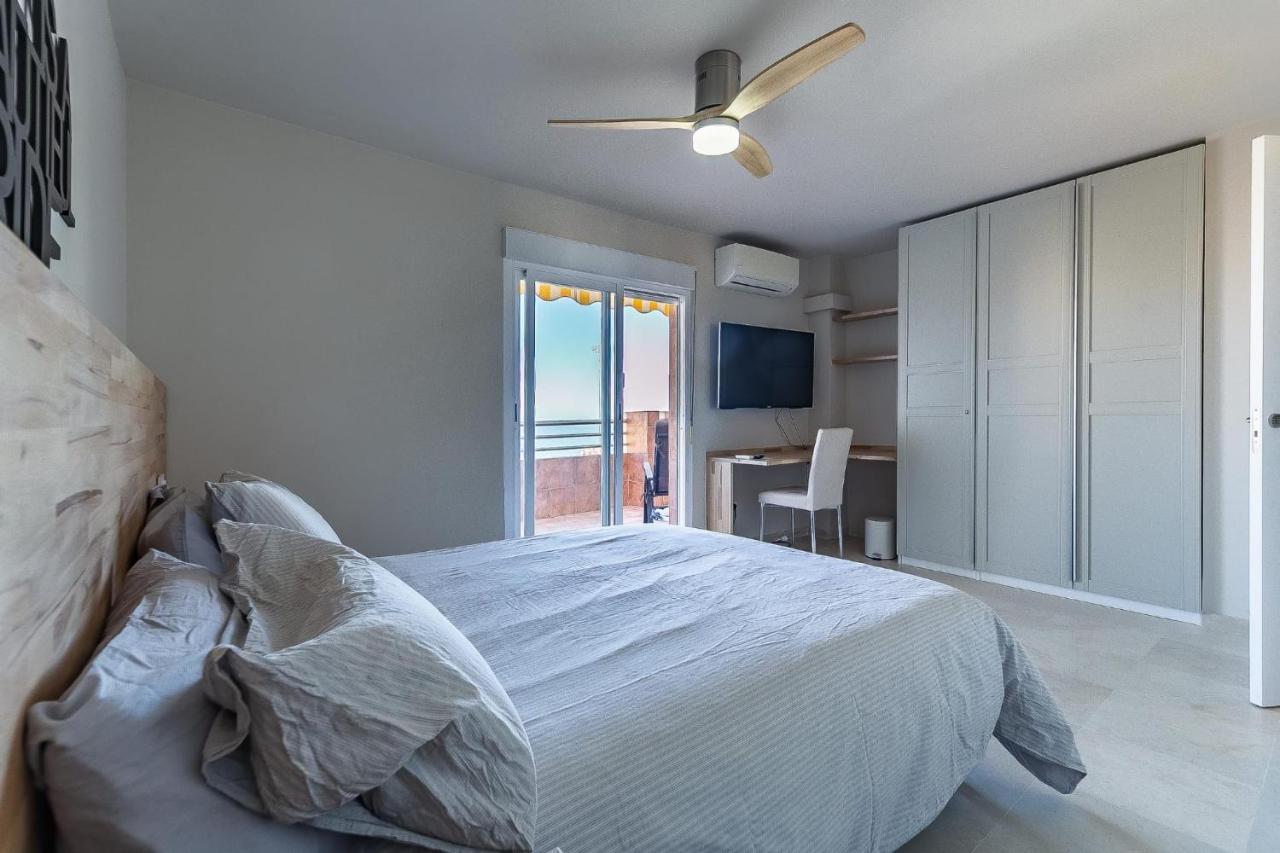 Vistas Azules -- Remodeled, Large Terrace, Spectacular Ocean Views And Beach Level Access Torremolinos Exterior photo